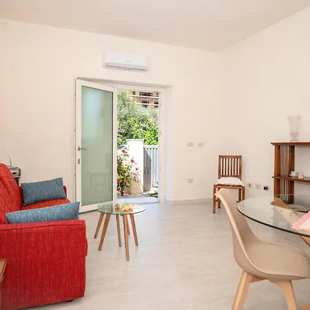 Angela House Apartment